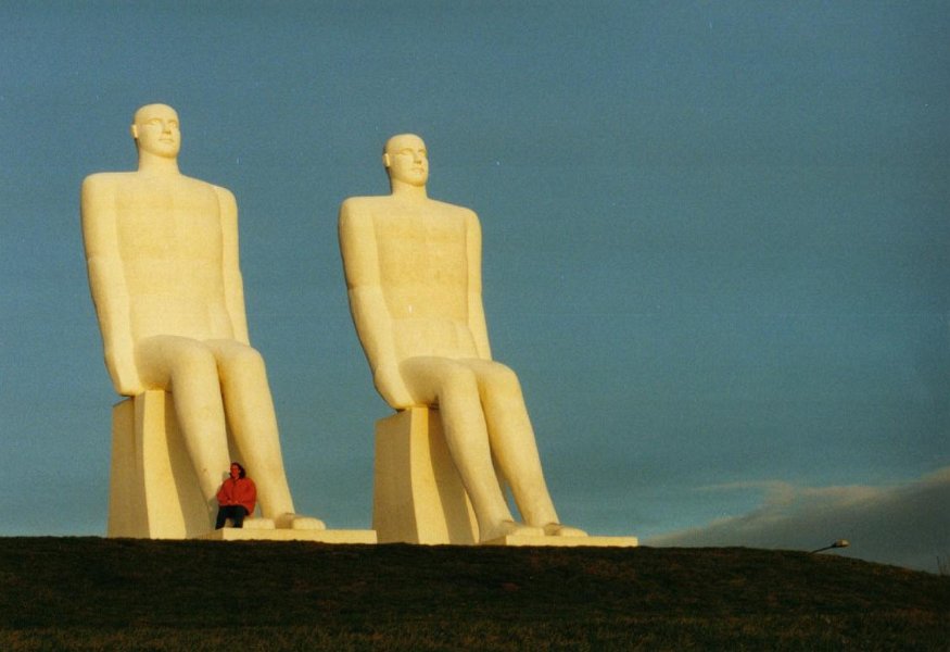 2001.11 DK 01.33 esbjerg mensen aan zee 8